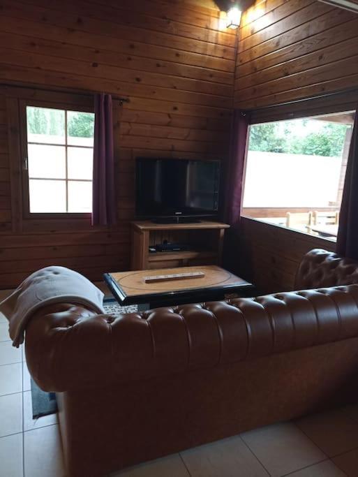 Chalet A La Campagne Bury  エクステリア 写真